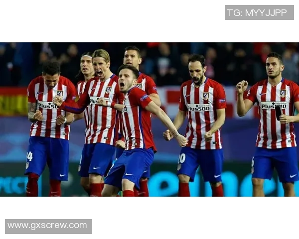 友谊赛马竞与本菲卡激战成平局逆转瞬间引发全场热烈反响 友谊赛马竞与本菲卡激战成平局逆转瞬间引发全场热烈反响