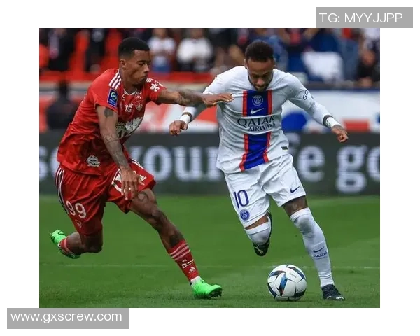 意甲大战:拜仁狂胜巴黎圣日耳曼四球大捷引爆全场激情 意甲大战:拜仁狂胜巴黎圣日耳曼四球大捷引爆全场激情