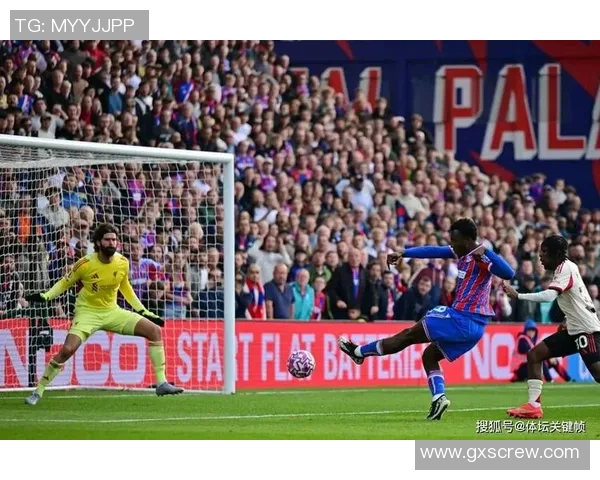意甲赛场惊现冷门曼联4-0横扫利物浦神扑瞬间震撼全场 意甲赛场惊现冷门曼联4-0横扫利物浦神扑瞬间震撼全场